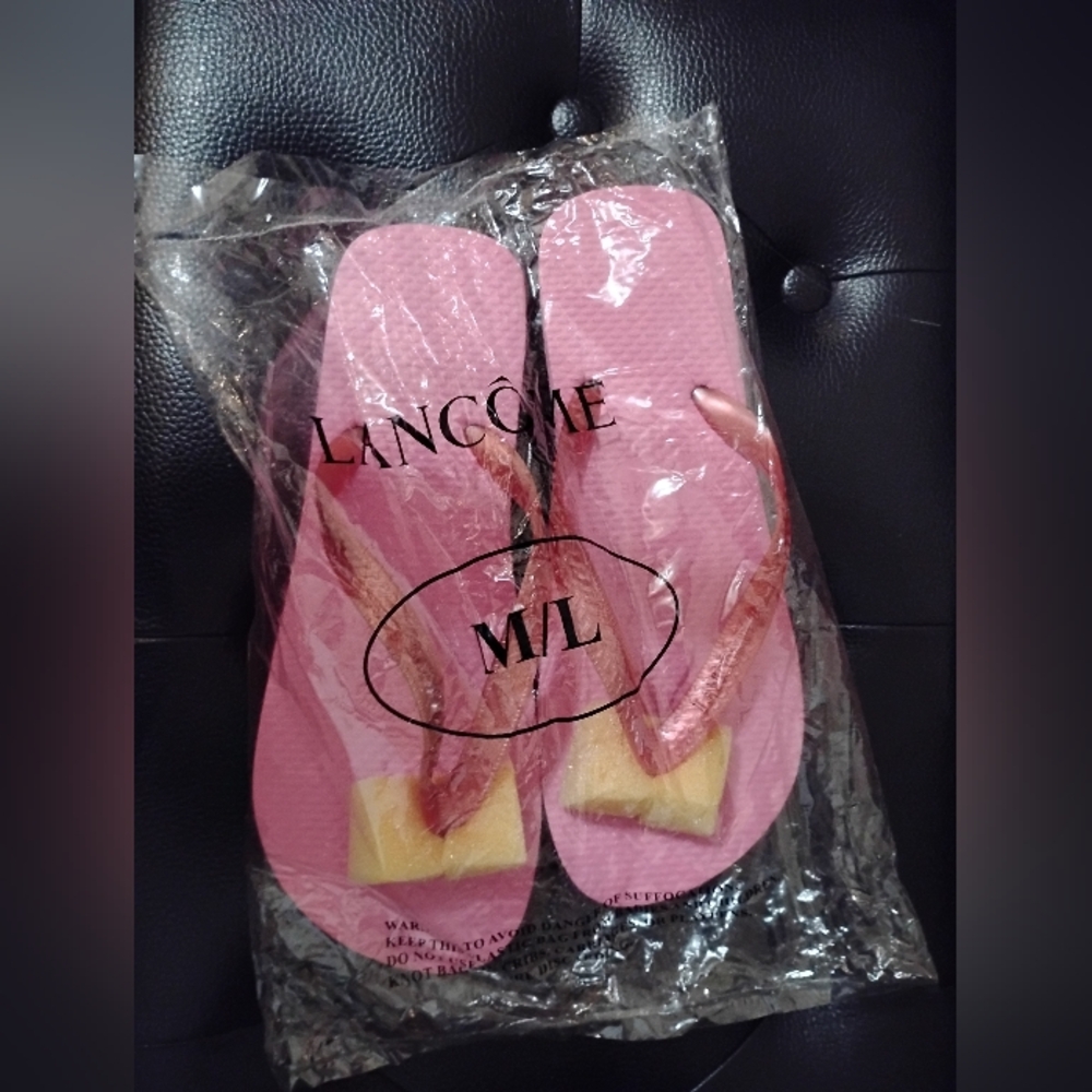Lancôme Pink Flip Flops Sole Is 10.5 Inches Size M/L